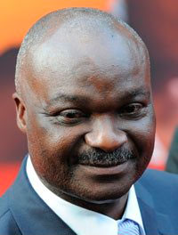Roger Milla Roger Milla est un ancien footballeur camerounais à Yaoundé qui évoluait au poste d'avant-centre