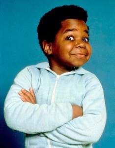 Gary Coleman Gary Wayne Coleman (8 février 1968 - 28 mai 2010) était un acteur américain, connu pour son rôle de Arnold Jackson dans le sitcom américaine Diff'rent Strokes (1978-1986) et pour sa petite taille à l'âge adulte. Il a été décrit dans les années 1980 comme "l'une des stars les plus prometteuses de la télévision."