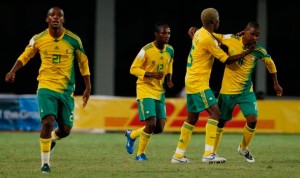 Bafana Bafana L'équipe d'Afrique du Sud de football, surnommée les Bafana Bafana, est constituée par une sélection des meilleurs joueurs sud-africains sous l'égide de la Fédération d'Afrique du Sud de football.