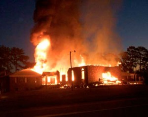 la Macedonia Church of God in Christ en feu la Macedonia Church of God in Christ en feu