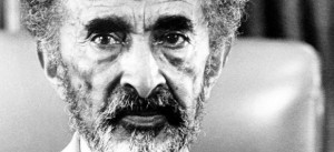 Haile Salassie 1er Ras Teferi Mekonnen a été le dernier empereur d'Éthiopie de 1930 à 1936 et de 1941 à 1974. Il a choisi de régner sous le nom d'Haile Selassié Ier