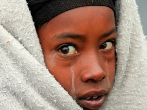 le mariage forcé Dans certaines parties spécifiques d’Afrique orientale et occidentale, les mariages de fillettes pré-pubères ne sont pas inhabituels.
