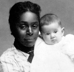 lillian-mabel-taylor Lillian Mabel Taylor a vécu au ruisseau Livingstone et à Whitehorse de 1902 à 1913. Elle a travaillé comme cuisinière et blanchisseuse, en plus d’exploiter des concessions minières.