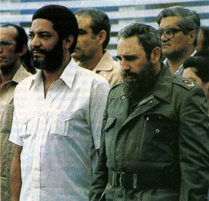 Maurice Bishop et Fidel Castro Maurice Rupert Bishop (gauche) au coté de Fildel Castro, était un leader révolutionnaire grenadin. Bishop et ses fidèles furent arrêtés et immédiatement fusillés.
