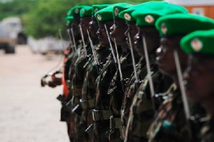 AMISOM Les soldats ougandais servant à Mogadiscio en Somalie en vertu de la Mission de l'Union africaine en Somalie (AMISOM), le 28 mai 2009.
