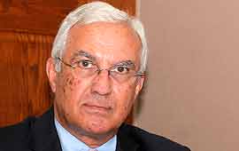 Med Bouzidi Med Bouzidi, un professeur Marocain, parlera de la démocratie au Moyen-Orient et Afrique du Nord à l'Université de Dayton aux Etats-Unis