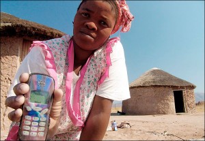 telephone mobile en Afrique 4.6 milliards de personnes à travers le monde sont équipées d’un téléphone mobile. Selon un rapport publié par l’Union internationale des télécommunications, le mobile représente la deuxième technologie personnelle la plus adoptée à travers le monde, juste derrière le téléviseur.