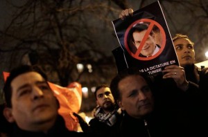 Ben ali quitte le pouvoir Le 14 janvier 2011, alors que la contestation ne s'essouffle pas, le président Ben Ali annonce qu'il limoge son gouvernement et promet l'organisation d'élections législatives dans six mois. Plus tard dans la journée, Ben Ali quitte le pays pour l'Arabie saoudite.