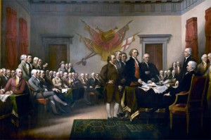 L'idée centrale du texte de la Déclaration de l’Indépendance est la liberté. Il ne s'agit plus des libertés collectives des époques précédentes, mais de libertés individuelles qui sont proclamées haut et fort. La Déclaration est donc un texte universel, qui pose des droits : « Tous les Hommes sont créés égaux. » Le texte a aussi ses limites, compréhensibles dans le contexte du XVIIIe siècle : si l'égalité est proclamée, elle n'est pas appliquée dans les faits, car l'esclavage n'est pas aboli. Effectivement l’auteur Thomas Jefferson était également un planteur qui possédait des esclaves. L'idée centrale du texte de la Déclaration de l’Indépendance est la liberté. Il ne s'agit plus des libertés collectives des époques précédentes, mais de libertés individuelles qui sont proclamées haut et fort. La Déclaration est donc un texte universel, qui pose des droits : « Tous les Hommes sont créés égaux. » Le texte a aussi ses limites, compréhensibles dans le contexte du XVIIIe siècle : si l'égalité est proclamée, elle n'est pas appliquée dans les faits, car l'esclavage n'est pas aboli. Effectivement l’auteur Thomas Jefferson était également un planteur qui possédait des esclaves.