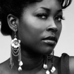 Bunmi Koko Bunmi Koko est une marque de mode luxueuse basée à Londres. La fondatrice, Bunmi Olaye, est née au Nigeria. Elle a notamment créé des vêtements pour la Spice-Girl, Mel-B et a déjà travaillée avec les couturiers Allison Rodger et Alexander McQueen pour la prestigieuse Louis Vuitton
