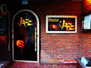 House of Jazz les Maison du Jazz s’apprêtent à s'implanter à Hong Kong, en Asie, à Moscou, à Paris et quelques autres parties du monde