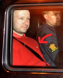 lacoste En 2011, l'entreprise eut de nouveau un problème d'image car Anders Behring Breivik, principal suspect des attentats de 2011 en Norvège, portait un polo Lacoste sur certaines photographies