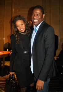 helmer-tamara Tamara Thermitus avocate, première femme Noire à ce voir décerrner le Mérite du Barreau en 2011 et Helmer Joseph designer, et pionnier de la Haute Couture canadienne
