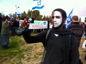 falasha-manif La plus importante manifestation a été celle de 1996, quand on a découvert que les dons de sang faits par les Éthiopiens étaient discrètement et systématiquement détruits par les services de santé