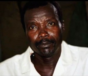 Joseph Kony Joseph Kony, né en 1961 à Odek, dans le nord de l'Ouganda, est surnommé "Le messie sanglant" a pour principal but de renverser le président ougandais Yoweri Museveni, et d'installer un système théocratique fondé sur les principes de la Bible et des Dix Commandements.