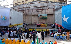 theatre-national-somalie Le Théâtre National de la Somalie a rouvert lundi avec une pièce traditionnelle, des chansons de paix et de la comédie devant plus de 1000 spectateurs à Mogadiscio