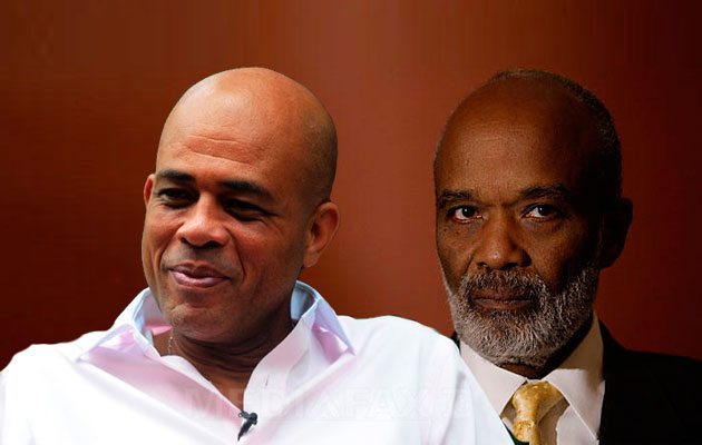 martelly-preval Lundi, 22 octobre 2012, le président Michel Martelly, procédait à l’ouverture officielle du parc industriel de Caracol, en présence du premier ministre, Laurent Lamothe Salvador, l'ancien président René Préval, et l’ex-président américain Bill Clinton, la secrétaire d'État américaine Hillary R. Clinton.